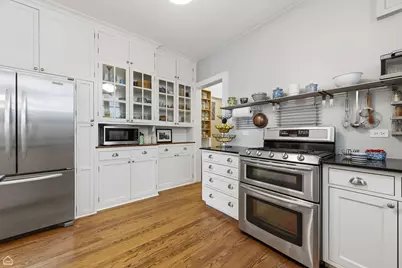 2060 W Farwell Avenue #2, Chicago, IL 60645 - Photo 13