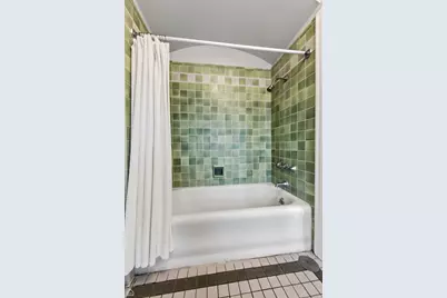 2060 W Farwell Avenue #2, Chicago, IL 60645 - Photo 23