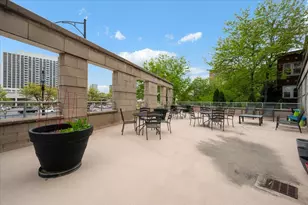 4350 N Broadway St, Chicago, IL 60613 - Photo 25