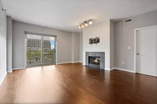 4350 N Broadway St, Chicago, IL 60613 - Photo 9