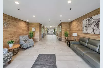 1747 W Crystal Lane #210, Mount Prospect, IL 60056 - Photo 5