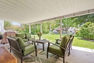 974 Yorkshire Dr, Hanover Park, IL 60133 - Photo 15