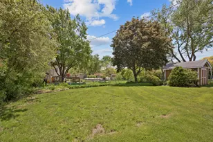 974 Yorkshire Dr, Hanover Park, IL 60133 - Photo 17