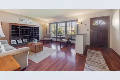 974 Yorkshire Drive, Hanover Park, IL 60133 - Photo 5