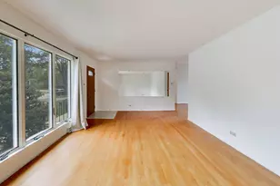 914 Coach Rd, Homewood, IL 60430 - Photo 5