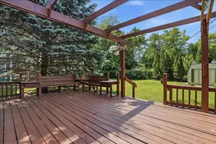 1707 Cherrywood Ln, Lindenhurst, IL 60046 - Photo 21