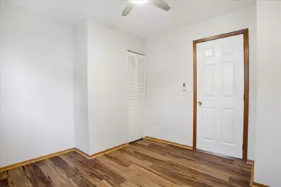 1707 Cherrywood Lane, Lindenhurst, IL 60046 - Photo 13