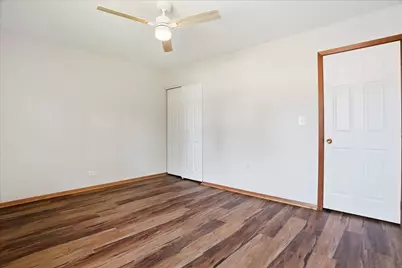 1707 Cherrywood Lane, Lindenhurst, IL 60046 - Photo 15