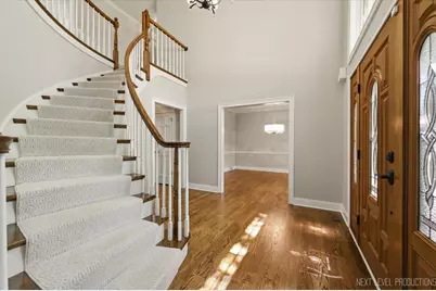 230 Persimmon Drive, Saint Charles, IL 60174 - Photo 5