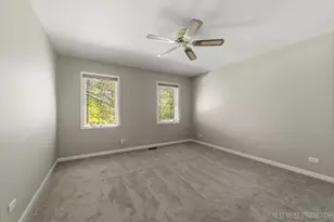 230 Persimmon Dr, Saint Charles, IL 60174 - Photo 39