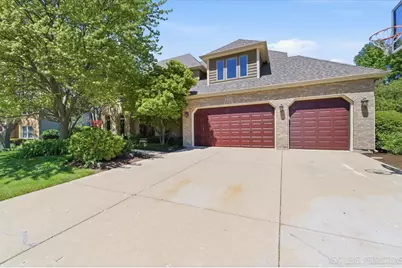 230 Persimmon Drive, Saint Charles, IL 60174 - Photo 3