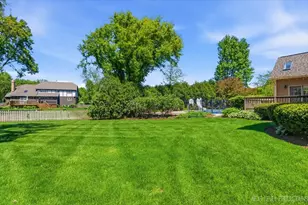 230 Persimmon Dr, Saint Charles, IL 60174 - Photo 49