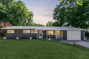 4 Woodcliff Rd, Montgomery, IL 60538 - Photo 1