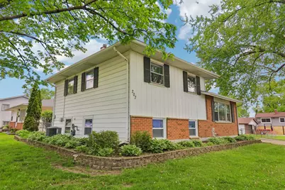 207 N Idlewild Avenue, Mundelein, IL 60060 - Photo 1