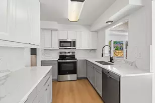 207 N Idlewild Ave, Mundelein, IL 60060 - Photo 9