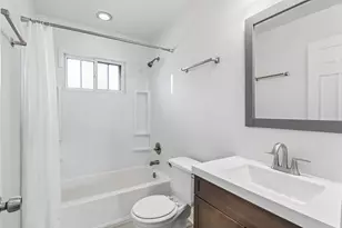 207 N Idlewild Ave, Mundelein, IL 60060 - Photo 25