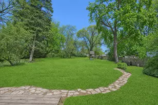 183 Lincoln Pkwy, Crystal Lake, IL 60014 - Photo 7