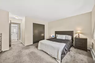 1198 Royal Glen Dr, Glen Ellyn, IL 60137 - Photo 13