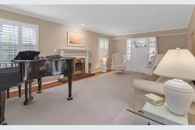5 Knight Hill Lane, Buffalo Grove, IL 60089 - Photo 3