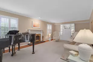 5 Knight Hill Ln, Buffalo Grove, IL 60089 - Photo 3