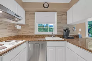 5 Knight Hill Ln, Buffalo Grove, IL 60089 - Photo 13