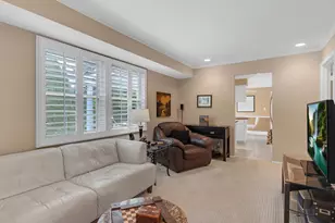 5 Knight Hill Ln, Buffalo Grove, IL 60089 - Photo 7