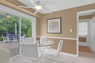 5 Knight Hill Ln, Buffalo Grove, IL 60089 - Photo 11