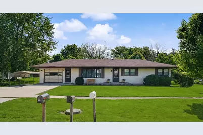 218 N Crossley Street, Melvin, IL 60952 - Photo 1