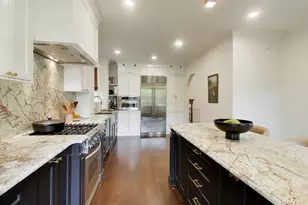 3045 W Ardmore Ave, Chicago, IL 60659 - Photo 11