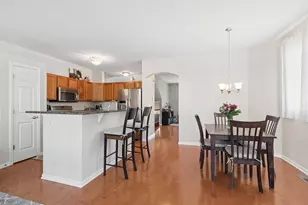 15648 Scotsglen Rd, Orland Park, IL 60462 - Photo 9