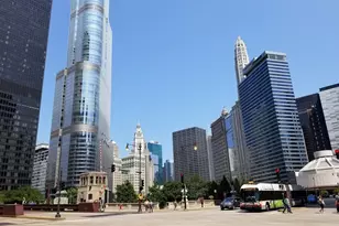 300 N State St, Chicago, IL 60654 - Photo 31