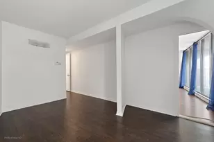 300 N State St, Chicago, IL 60654 - Photo 11