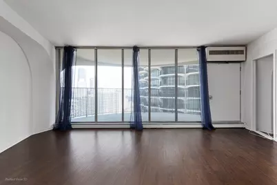 300 N State Street #4907, Chicago, IL 60654 - Photo 5