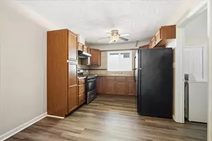 506 E College Ave, Normal, IL 61761 - Photo 15