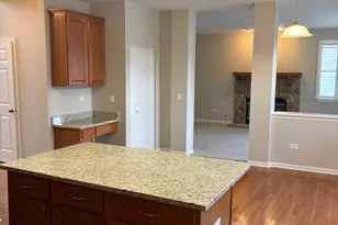 2912 Forest Creek Ln, Naperville, IL 60565 - Photo 11