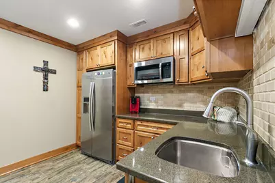 370 E Prairie Street #13, Crystal Lake, IL 60014 - Photo 9