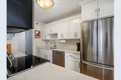 70 W Huron Street #509, Chicago, IL 60654 - Photo 15
