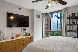 70 W Huron St, Chicago, IL 60654 - Photo 17