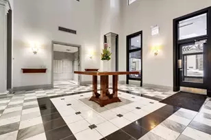 70 W Huron St, Chicago, IL 60654 - Photo 3