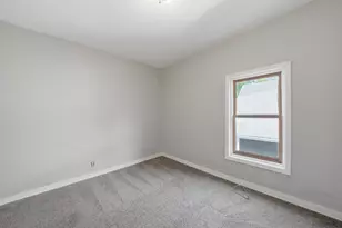 427 W Marion St, Joliet, IL 60436 - Photo 11