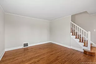 9359 S Richmond Ave, Evergreen Park, IL 60805 - Photo 5