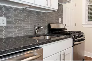 646 5 W Roscoe Ave, Chicago, IL 60657 - Photo 5