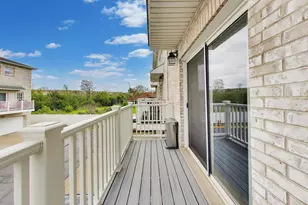 183 N East River Rd, Des Plaines, IL 60016 - Photo 13
