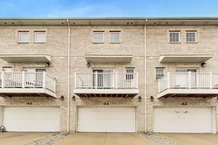 183 N East River Rd, Des Plaines, IL 60016 - Photo 21