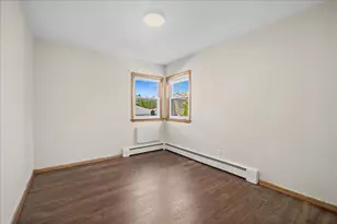 7322 W Crain St, Niles, IL 60714 - Photo 9