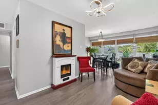 1345 Devonshire Ln, Hoffman Estates, IL 60169 - Photo 5