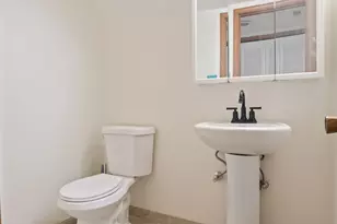 19401 Hickory Pl, Country Club Hills, IL 60478 - Photo 7