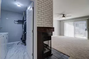 7010 Barrington Ct, Woodridge, IL 60517 - Photo 9