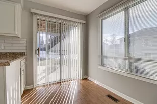 7010 Barrington Ct, Woodridge, IL 60517 - Photo 15