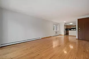 5470 W Higgins Ave, Chicago, IL 60630 - Photo 21
